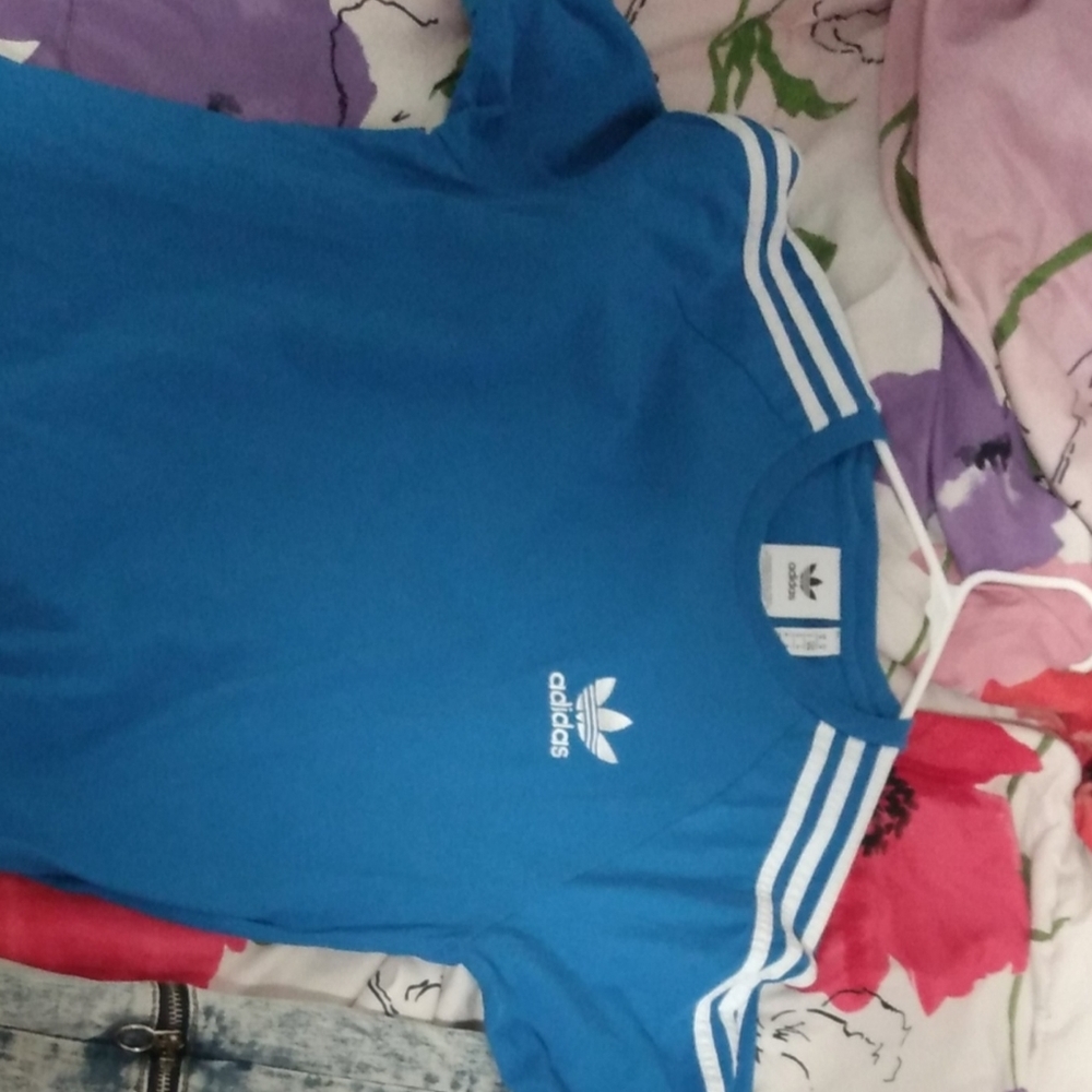 Addias shirt